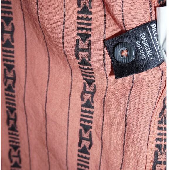 Billabong Men’s Short Sleeve Button-Up Shirt – Size L - Picture 3 of 5